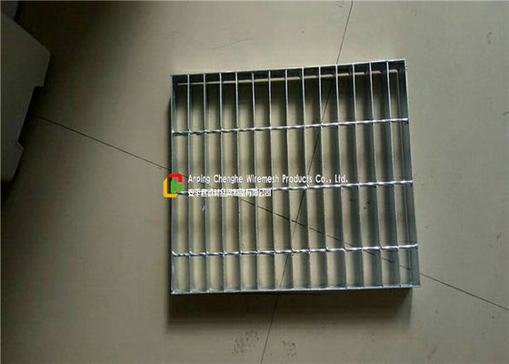 Silver White Metal Mesh Grate , Stainless Steel Metal Catwalk Flooring